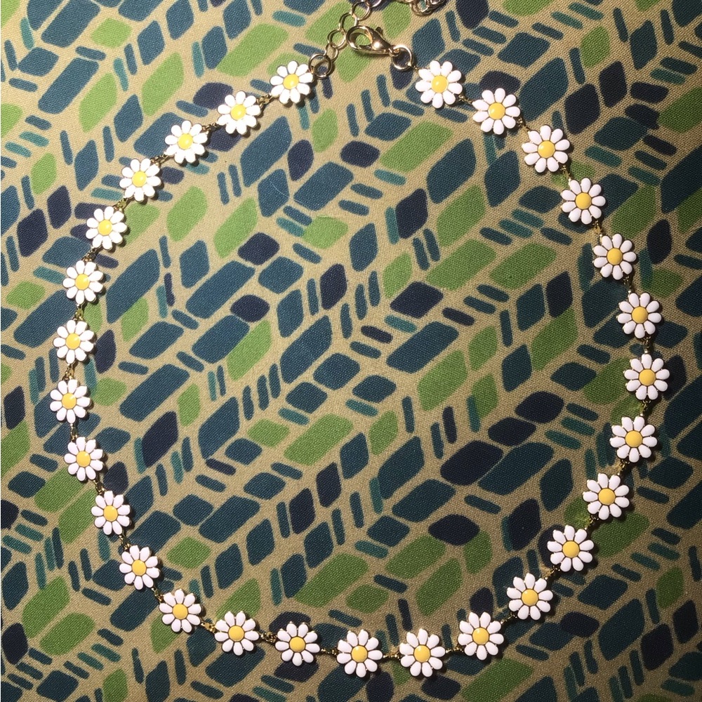 Daisy chain necklace choker clavicle flowers
